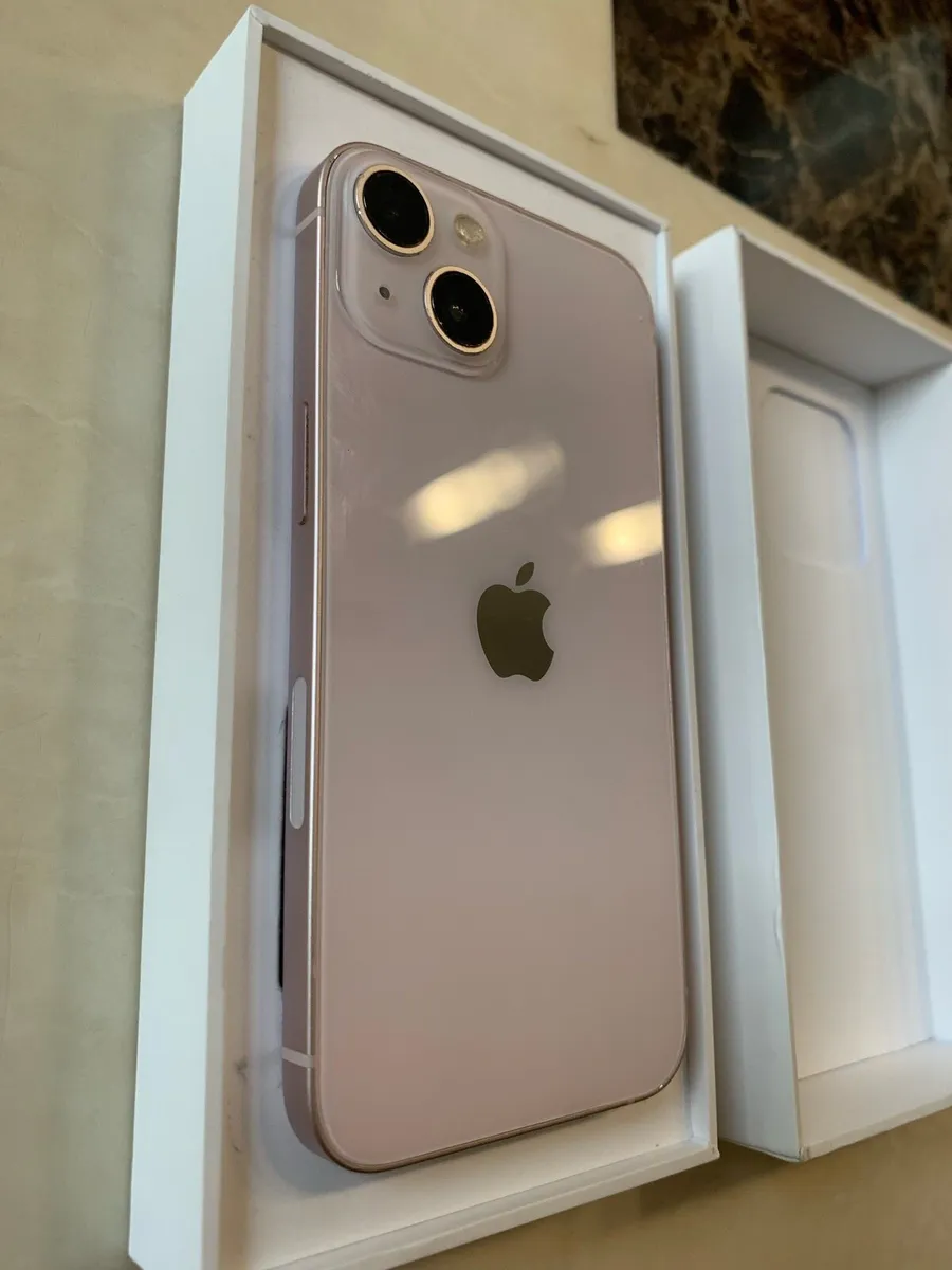 iPhone 13 128GB Pink - Image 3