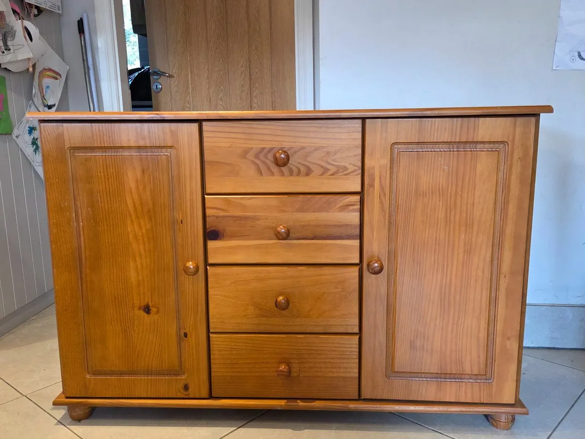 Side board - Image 1