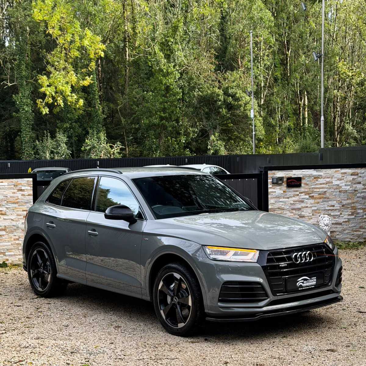 2020 (202) Audi Q5 S-LINE BLACK EDITION 50 QUATTRO - Image 1