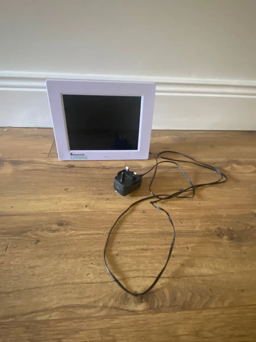 Large Display Clock - Image 1