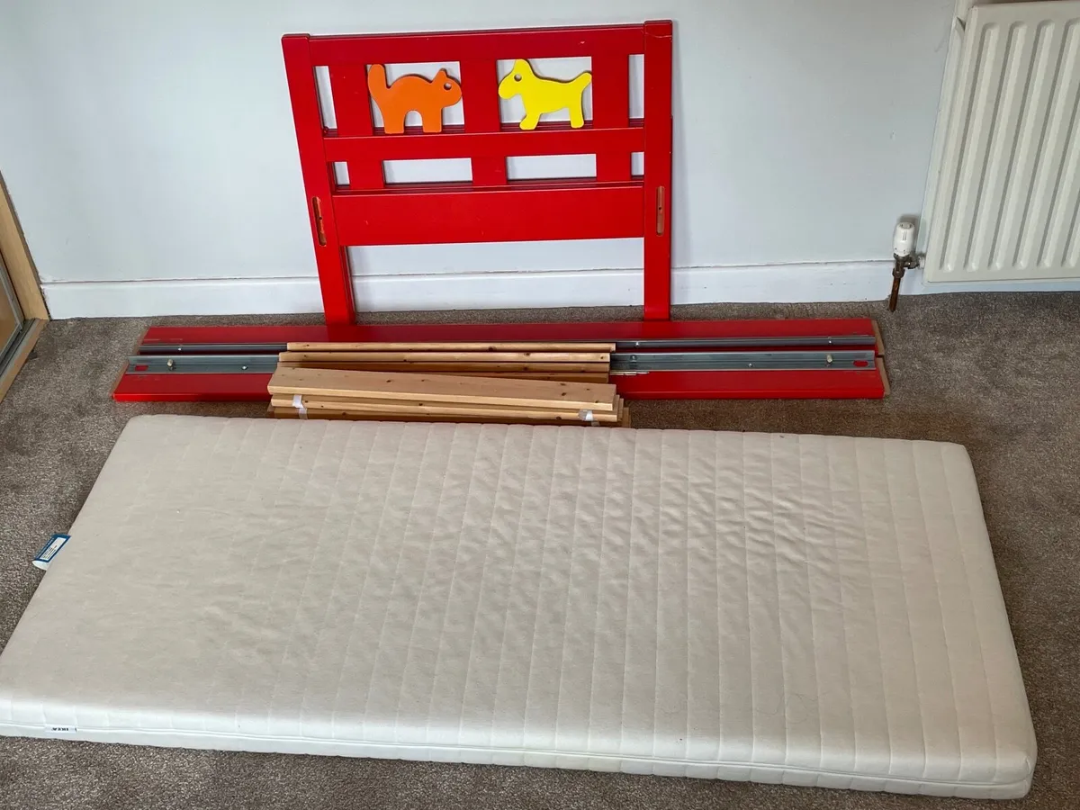 Child’s bed - Image 1