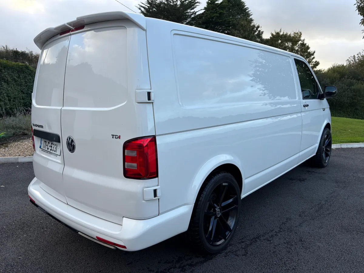 2017 Volkswagen Transporter 2.0 150bhp LWB - Image 3