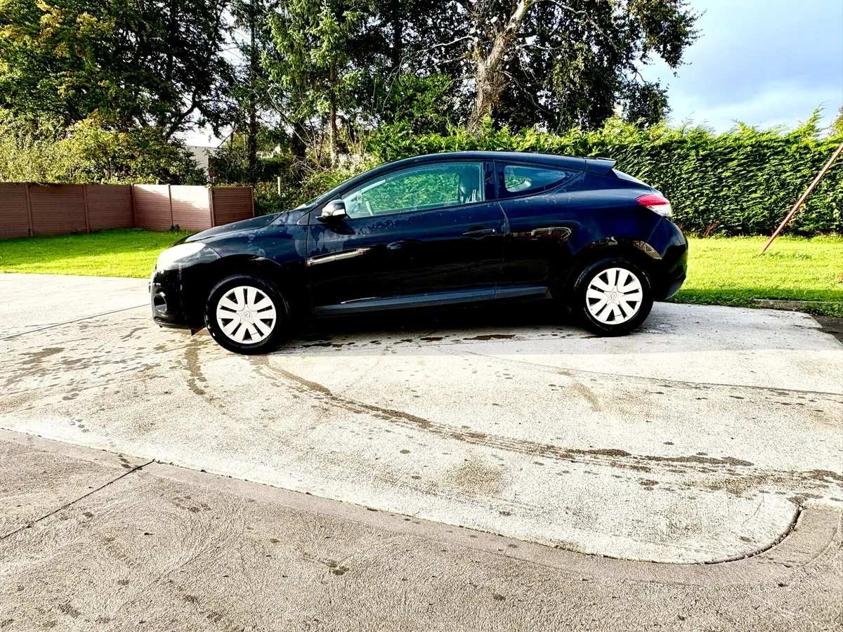 2011 RENAULT MEGANE COUPE NCT 03/26 - Image 2