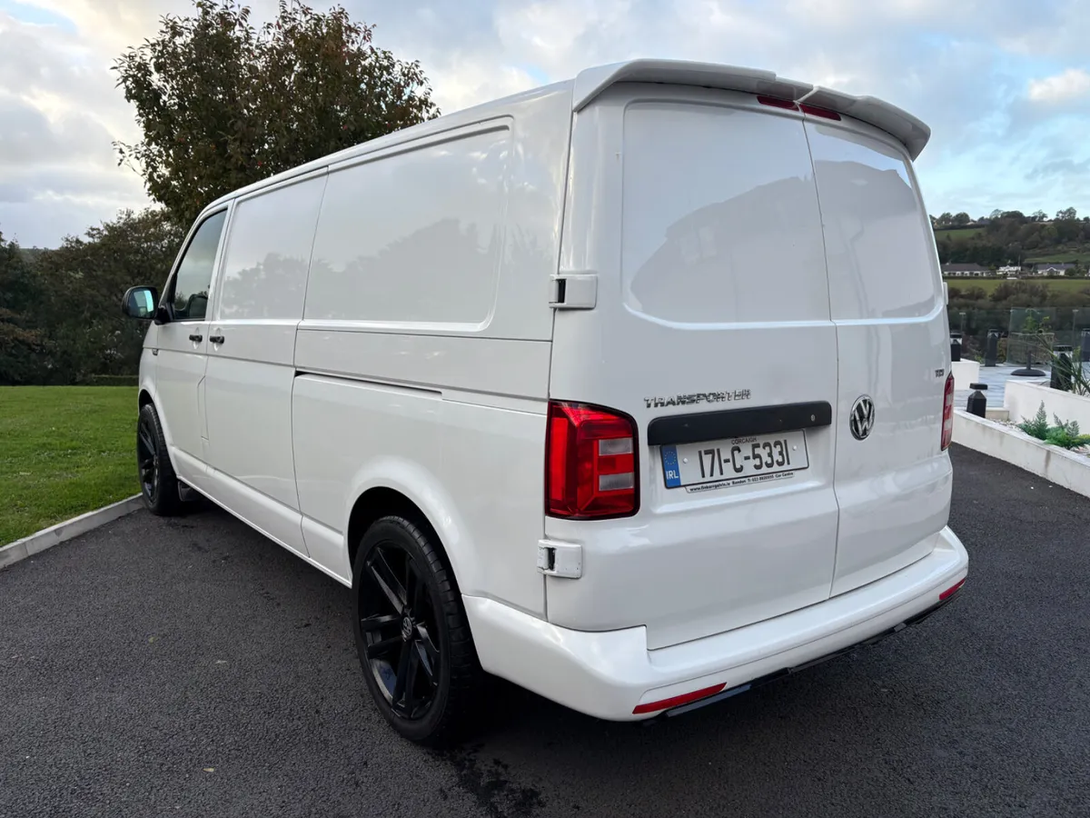 2017 Volkswagen Transporter 2.0 150bhp LWB - Image 4