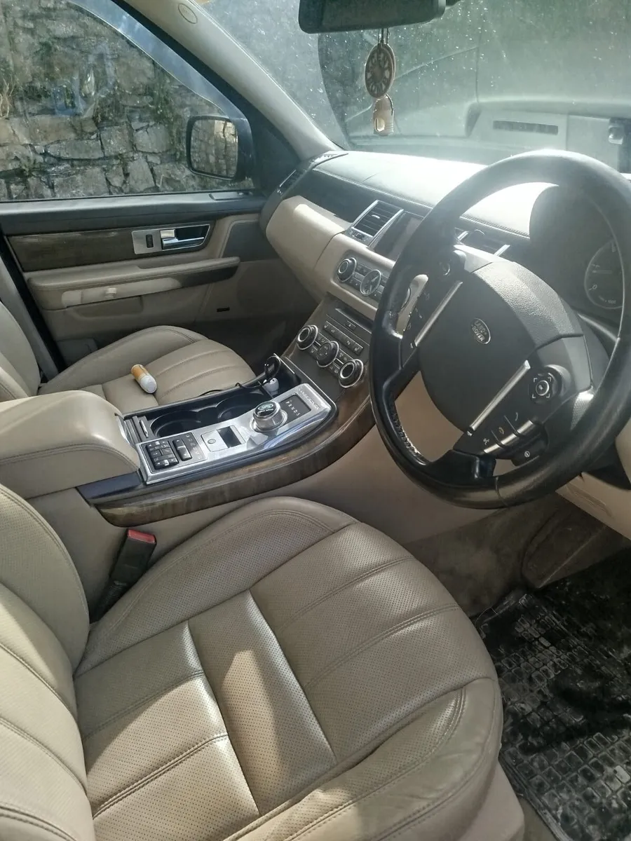 Land Rover Range Rover Sport 2012 - Image 2
