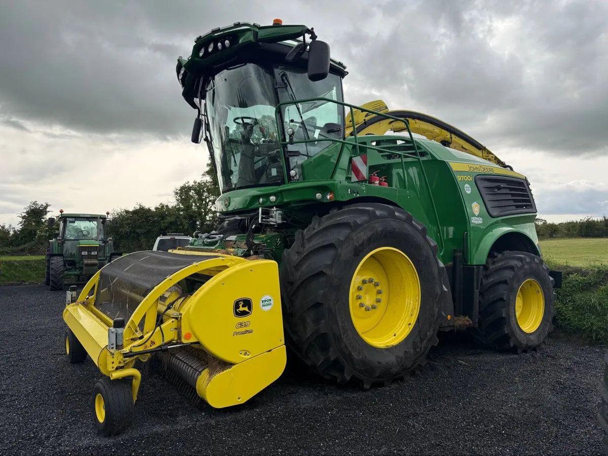 John Deere 9700i - Image 1