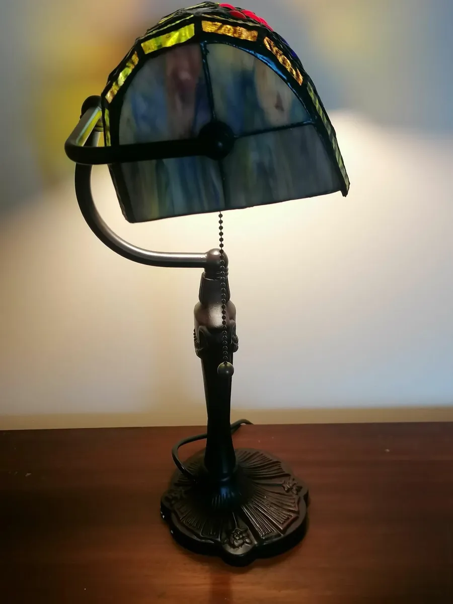 Bankers Lamp With Tiffany Shade New Free Delivery - Image 4