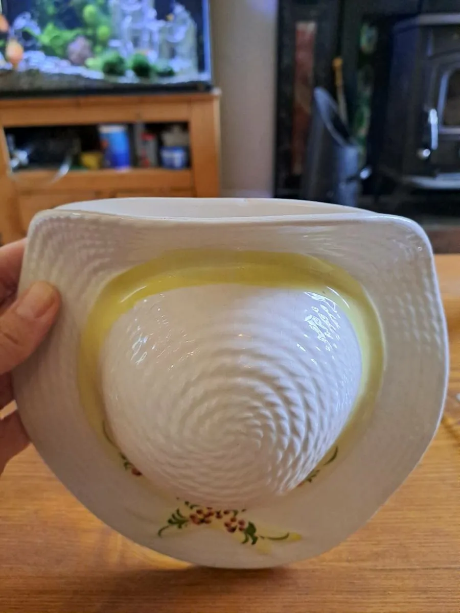 Vintage wall pocket vase - Image 2