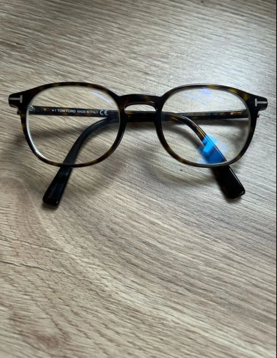 Reading glasses - Image 1