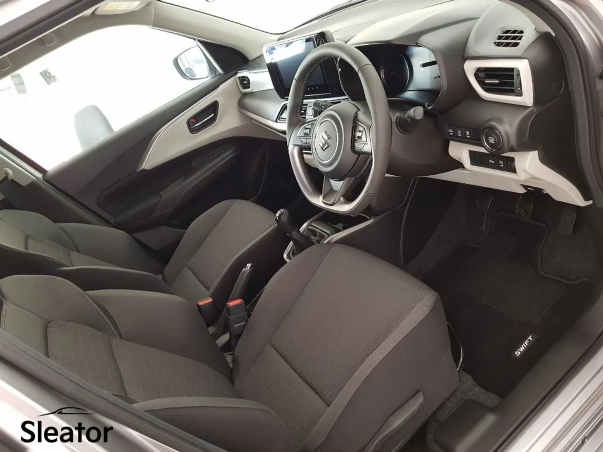 Suzuki Swift 1.2 Hybrid Motion - Image 3