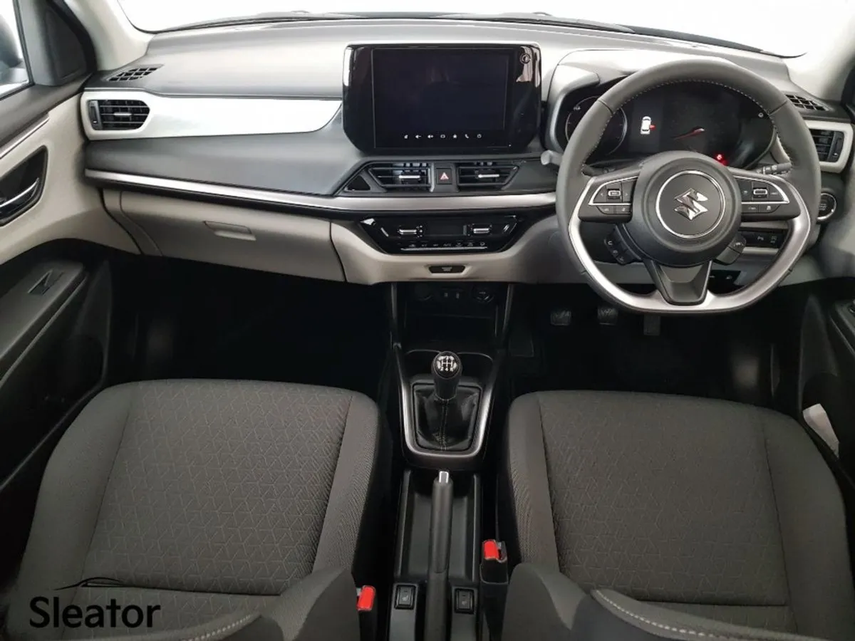 Suzuki Swift 1.2 Hybrid Motion - Image 4