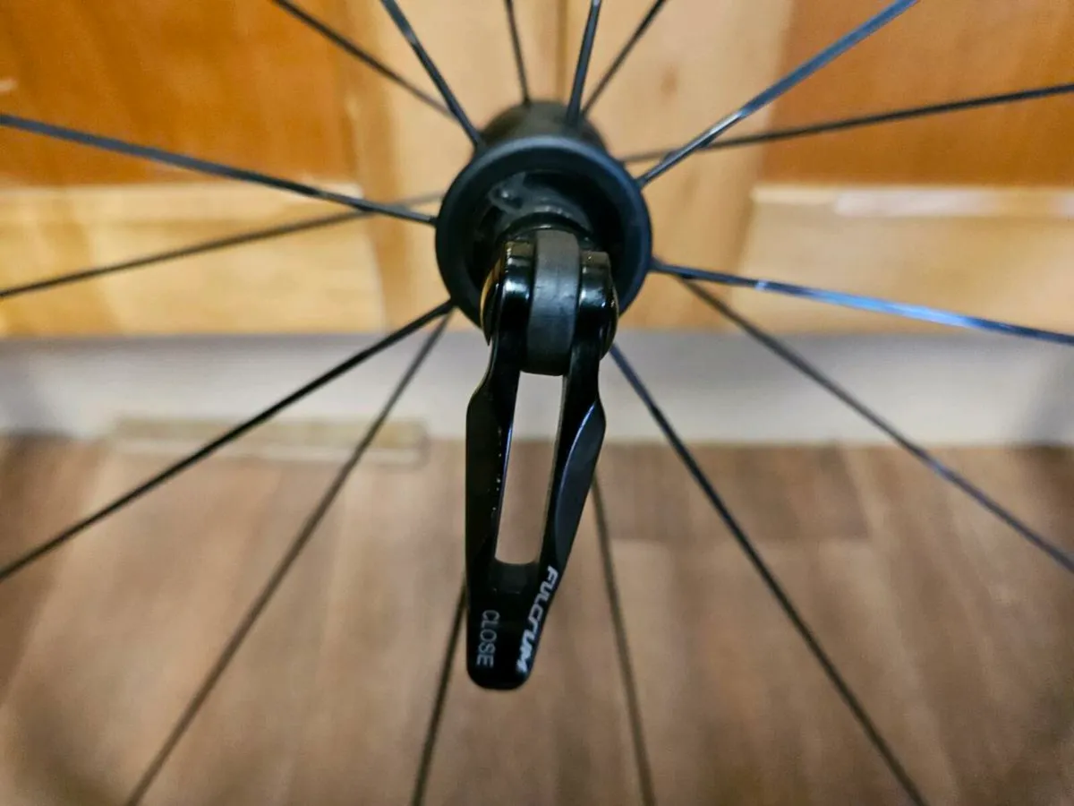 Fulcrum Racing 3 rim brake front wheel - Image 3