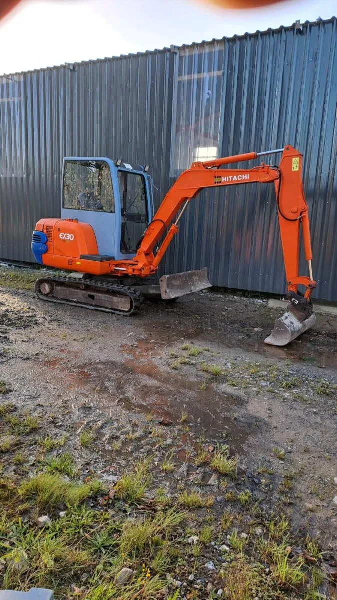 Hitachi EX30-2 - Image 1