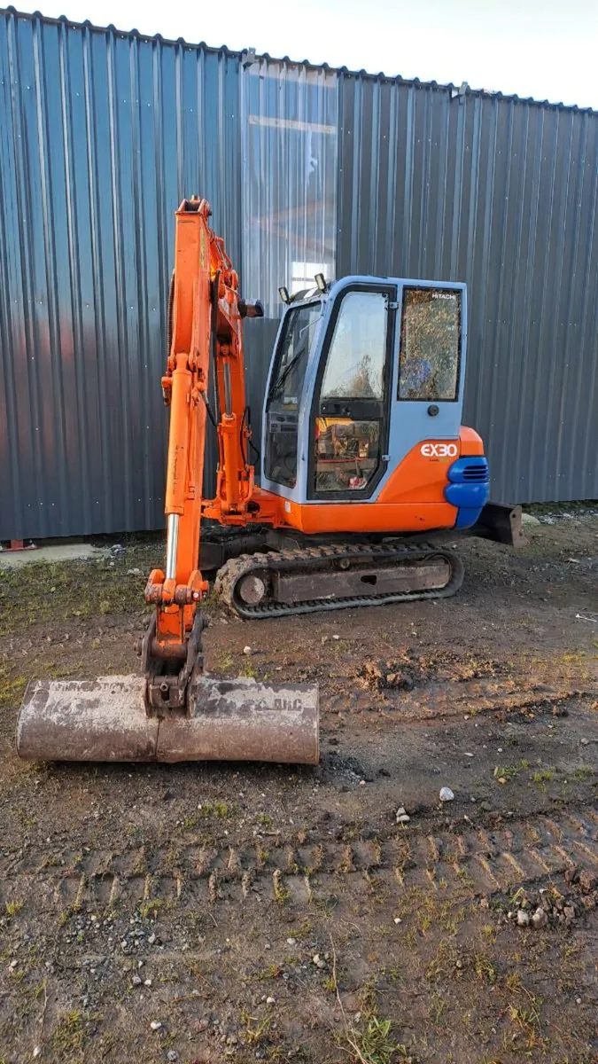 Hitachi EX30-2 - Image 4