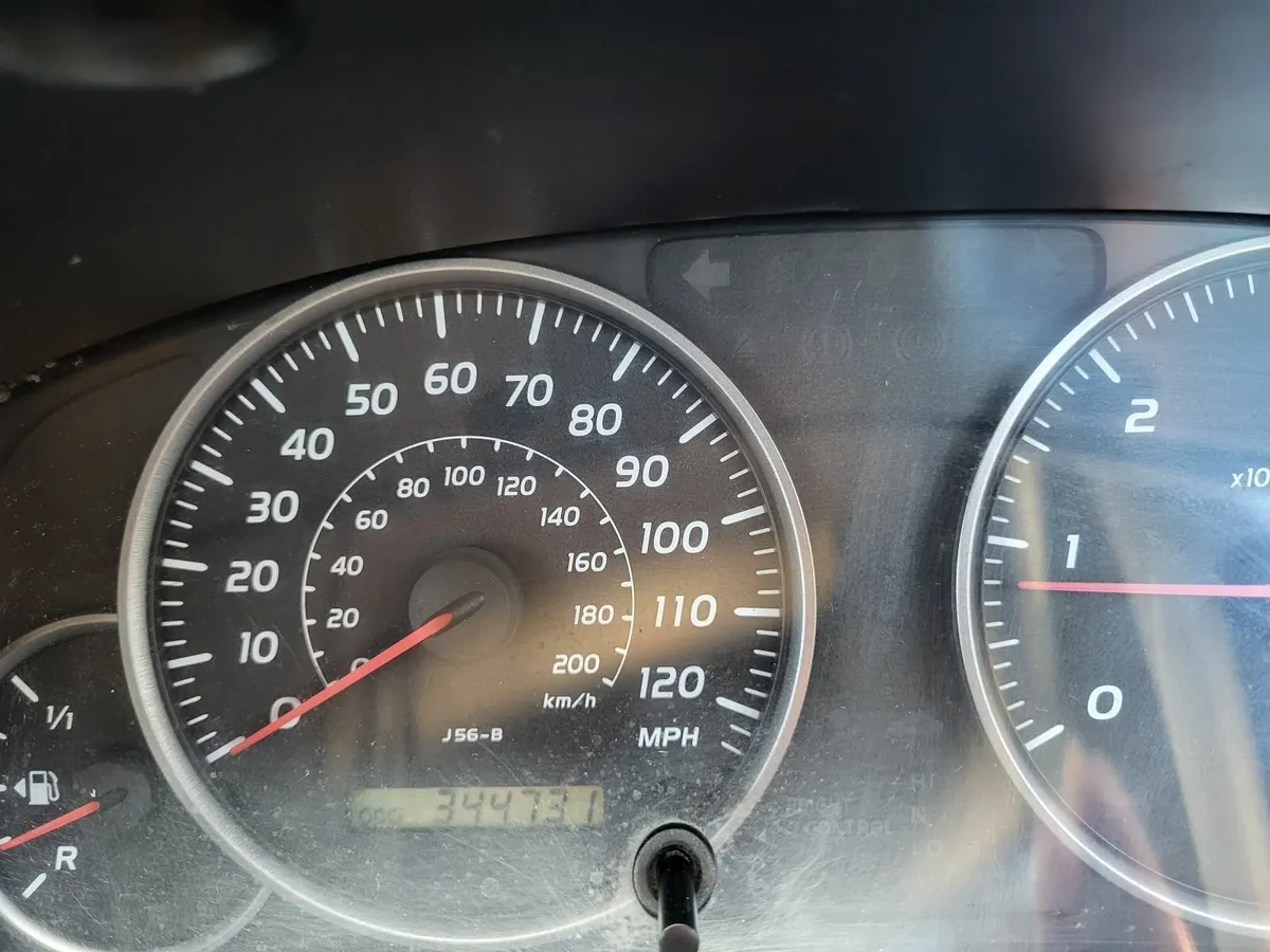 Toyota Land Cruiser LWB 2004 - Image 3