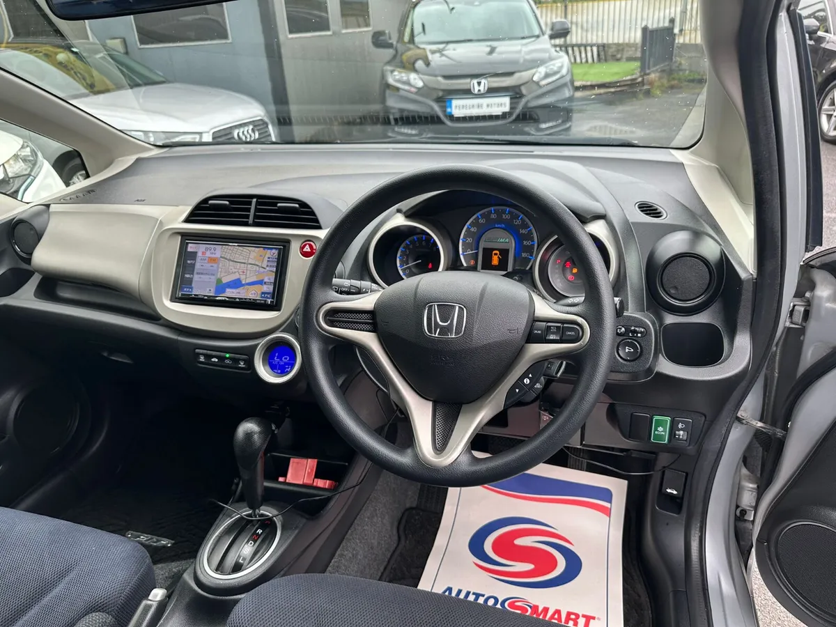 Honda Fit Hybrid - Image 4