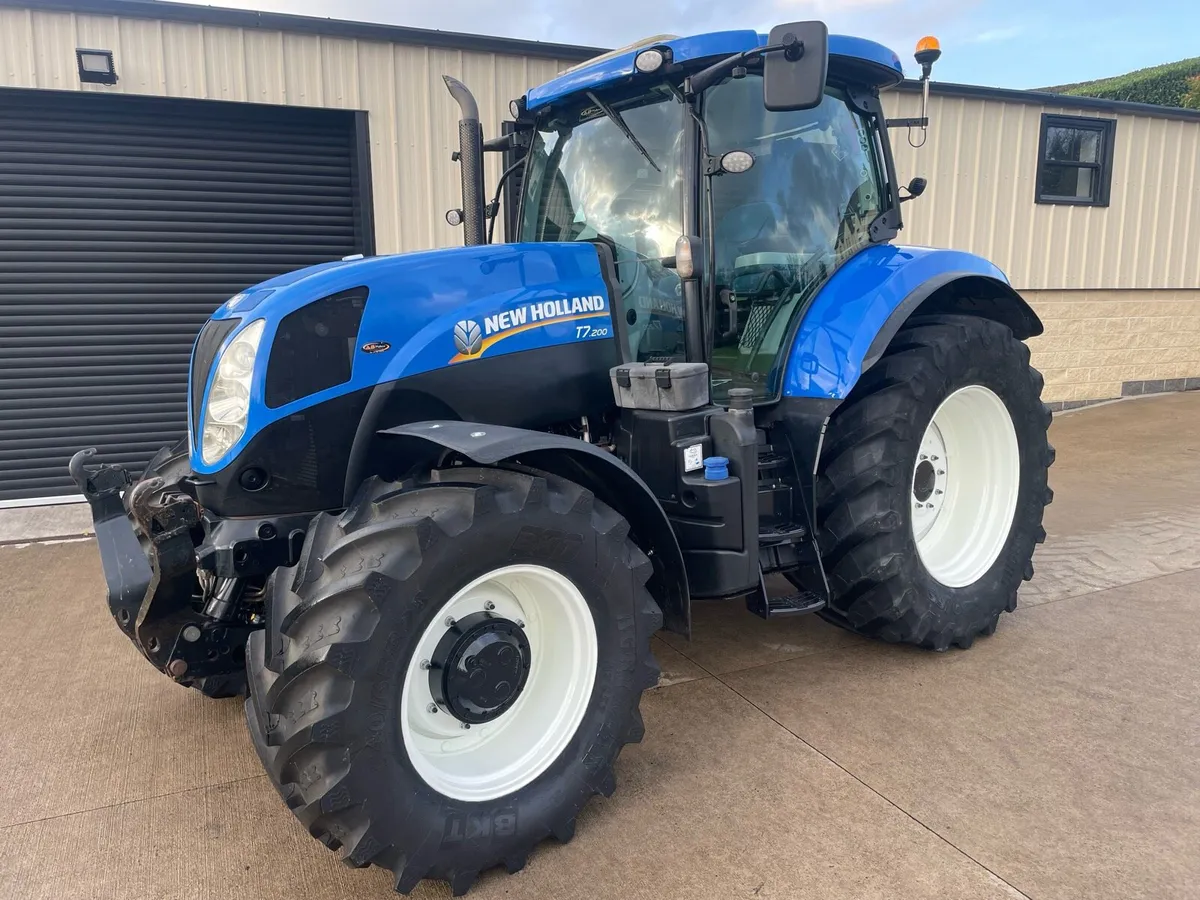 2014 NEW HOLLAND T7.200 - Image 1