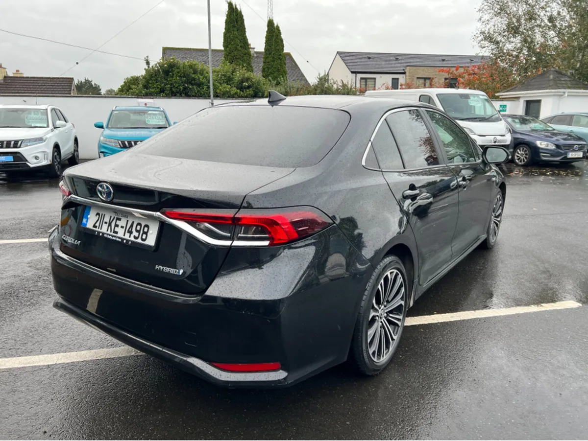 Toyota Corolla HYB LUNA SPORT 4DR AUTO - Image 3