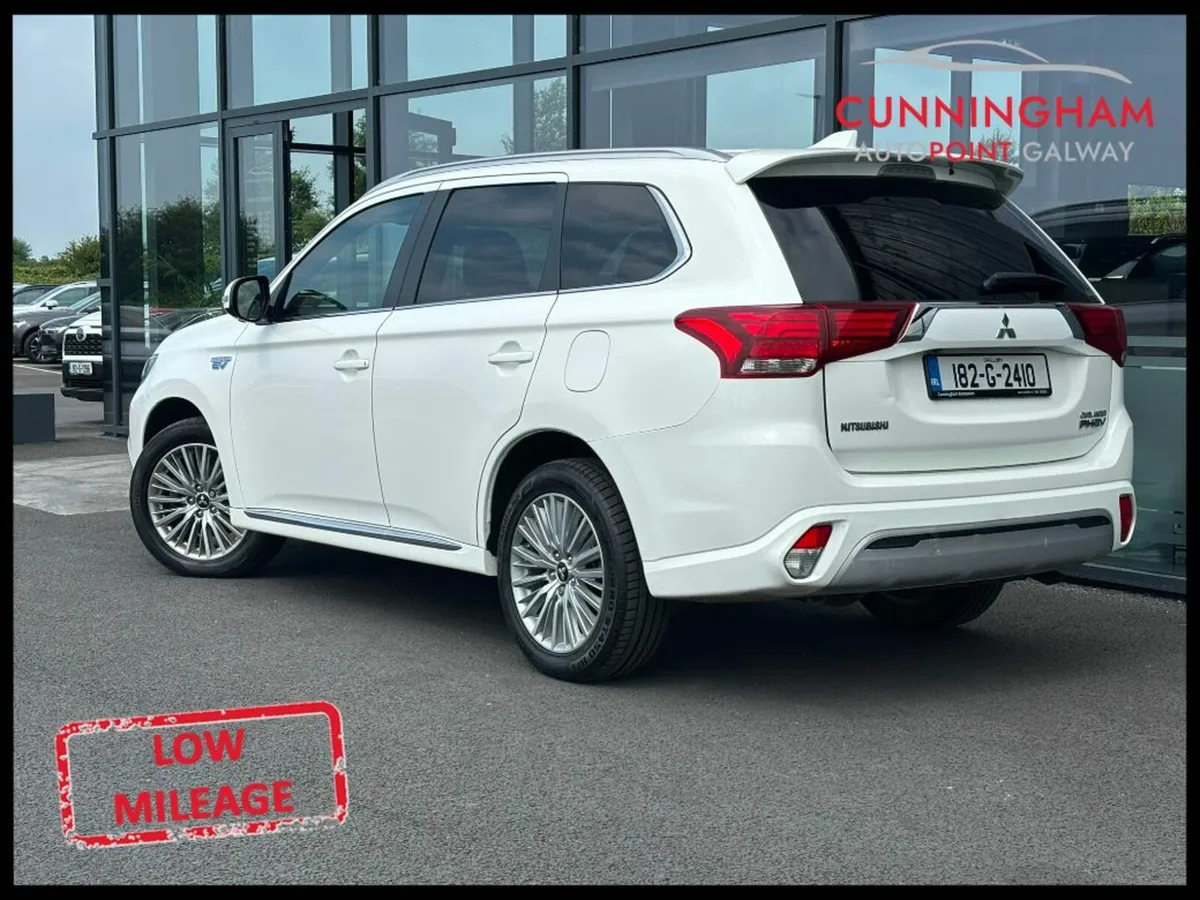 Mitsubishi Outlander 4H PHEV Auto - Image 2