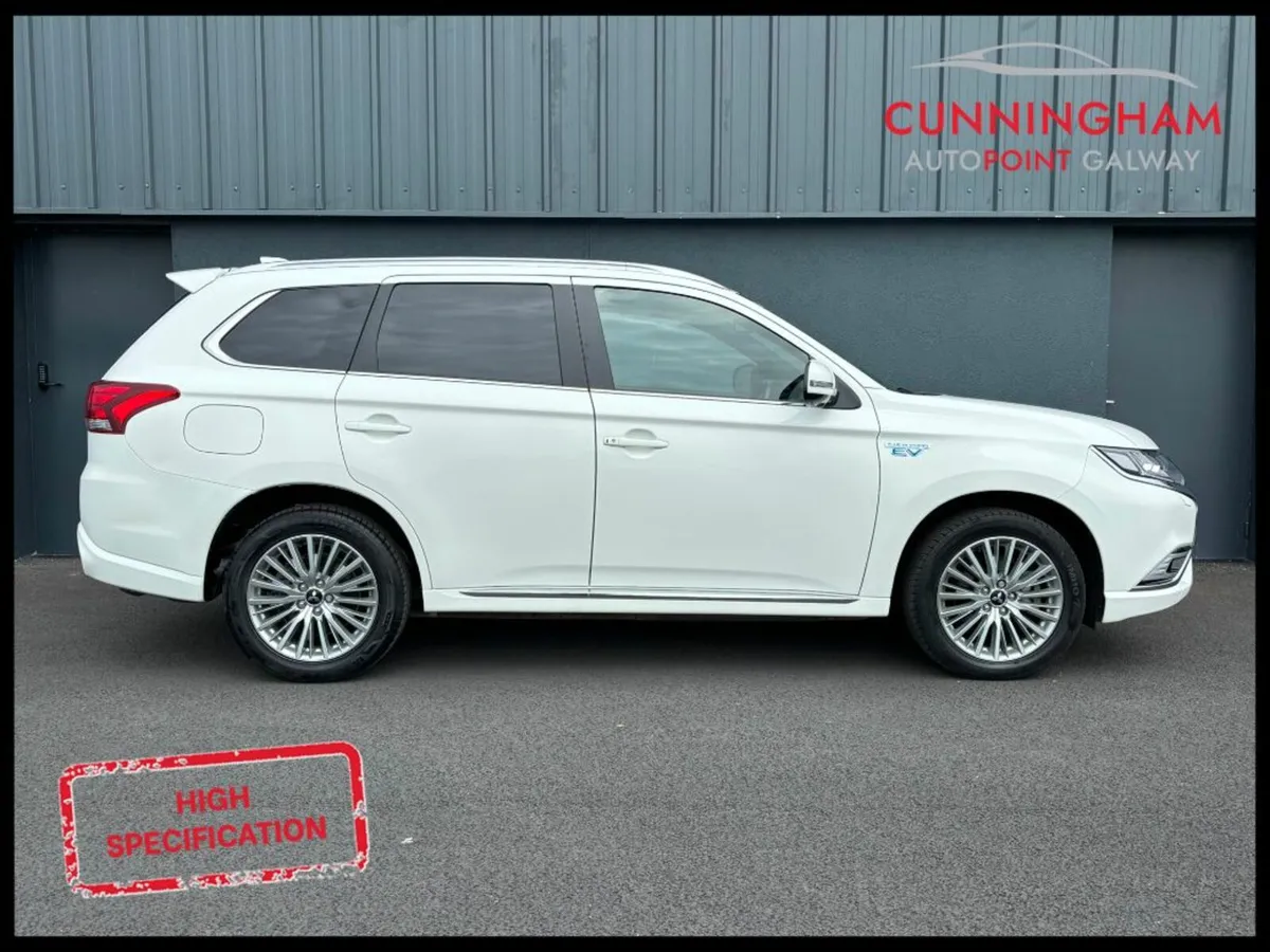 Mitsubishi Outlander 4H PHEV Auto - Image 3