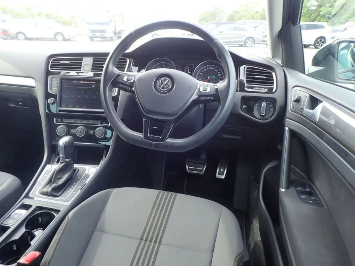 Volkswagen Golf 1.2 Highline 5Dr H/B Automatic - Image 4