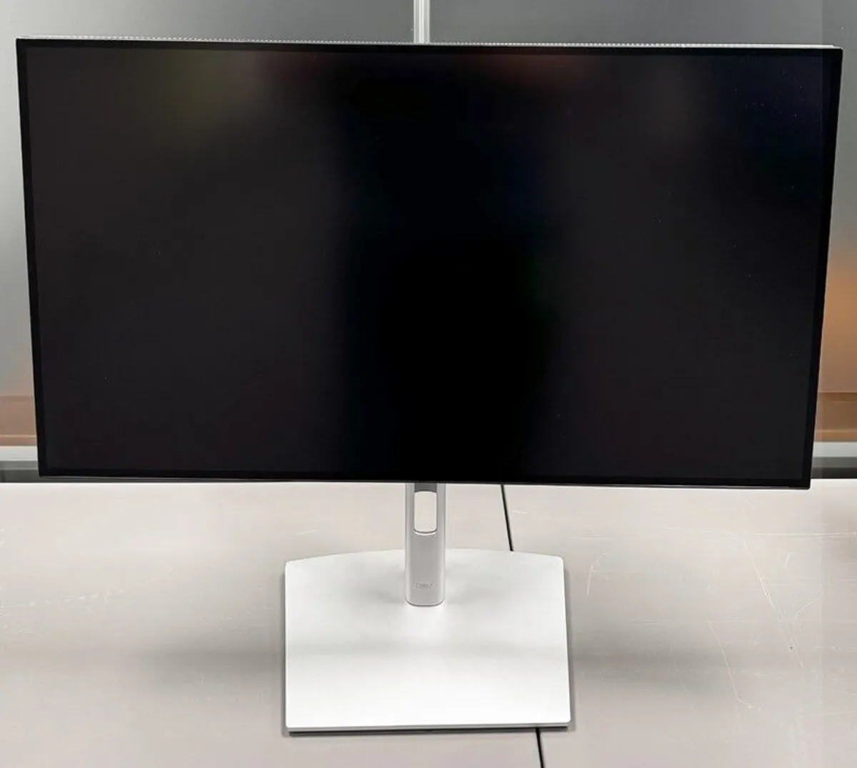 Dell UltraSharp 27" USB-C Hub Monitor - Image 1