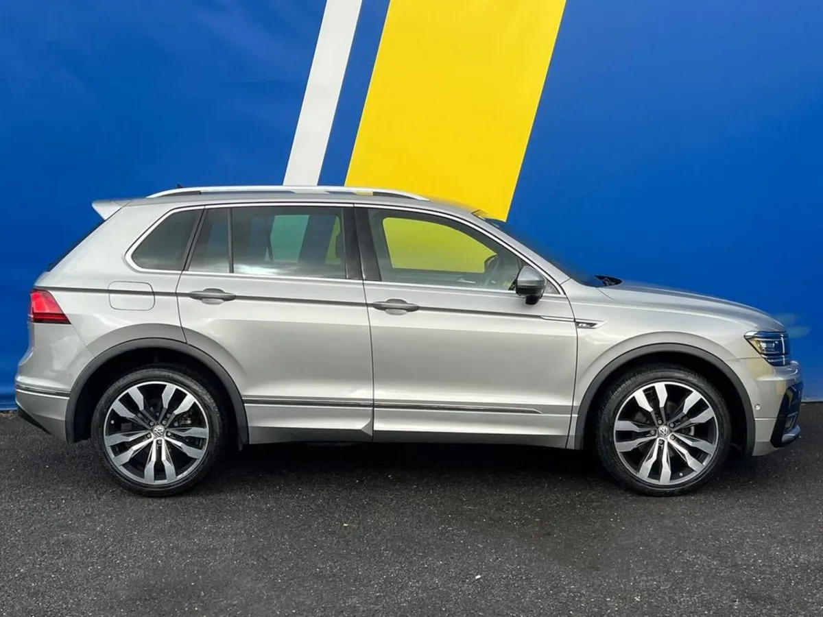 Volkswagen Tiguan 4MOTION R-LINE 2.0 TDI AUTO // H - Image 2