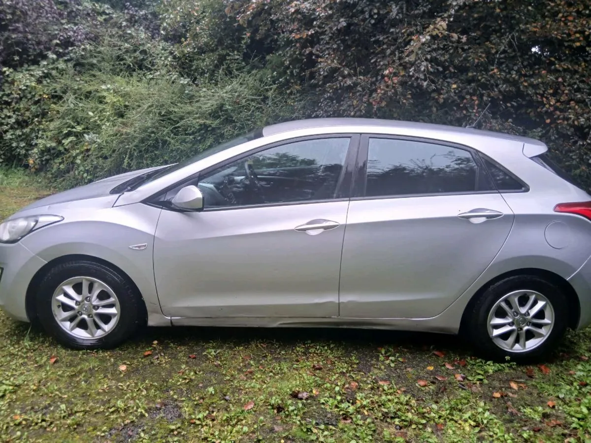 Hyundai i30 new nct - Image 3