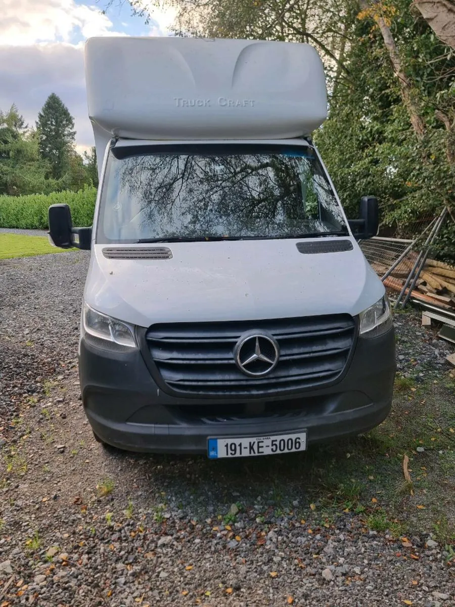 2019 Mercedes Sprinter Luton - Image 2