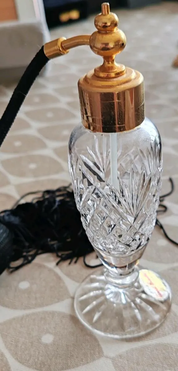 Vintage crystal perfume atomiser - Image 4