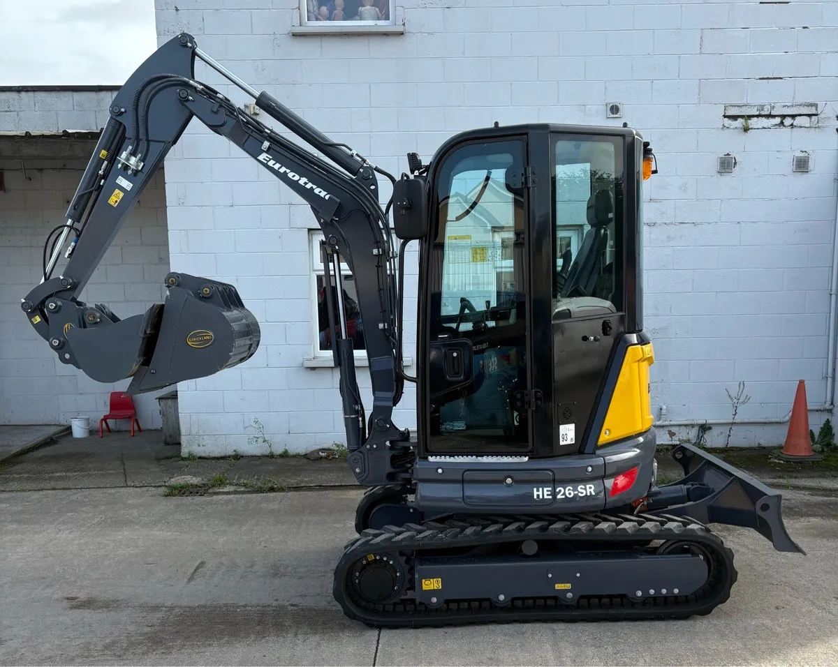NEW Eurotrac HE26-SR Mini Excavator - Image 4