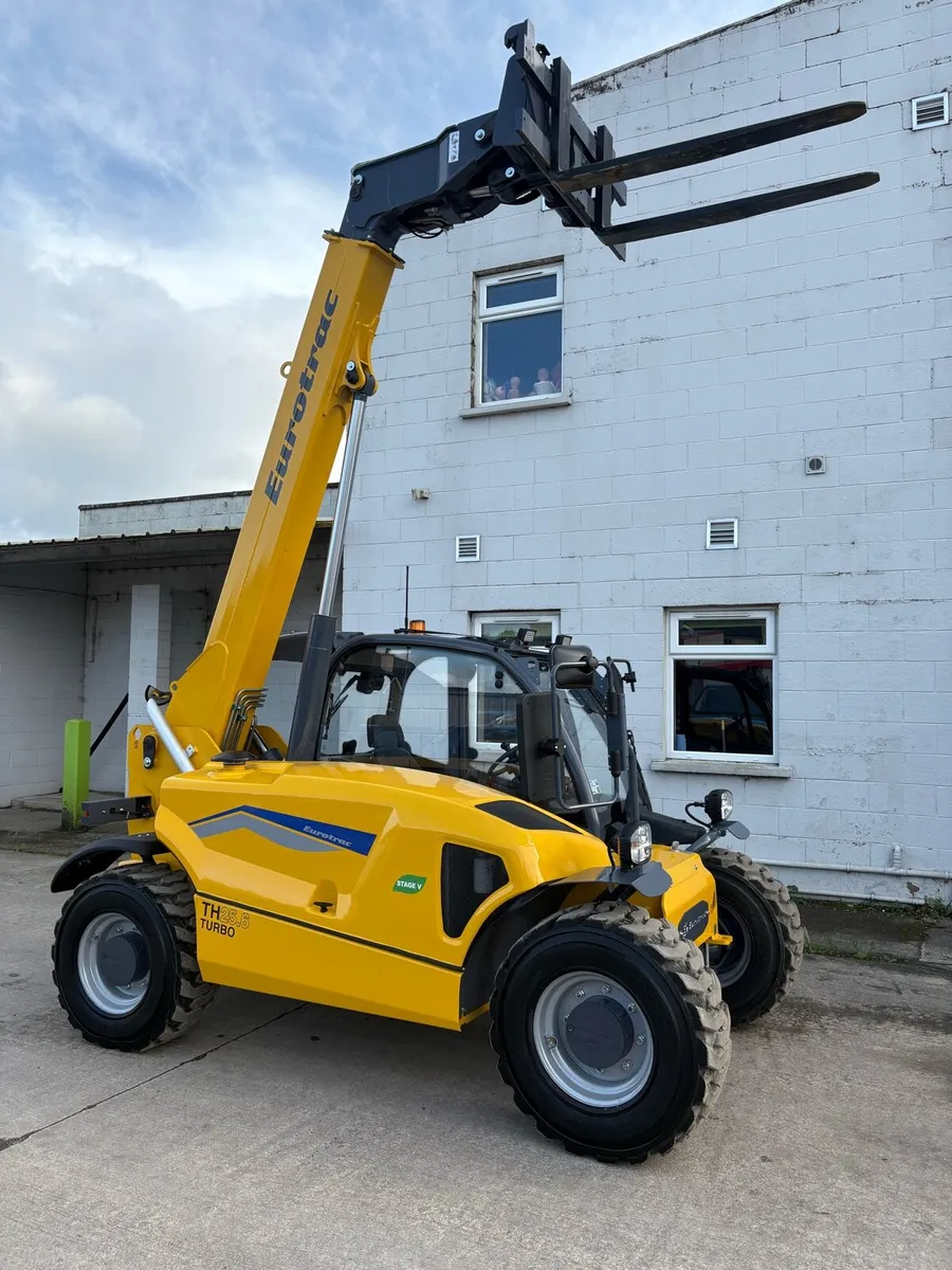 Eurotrac TH25.6 Telehandler 6 Meter - Image 3