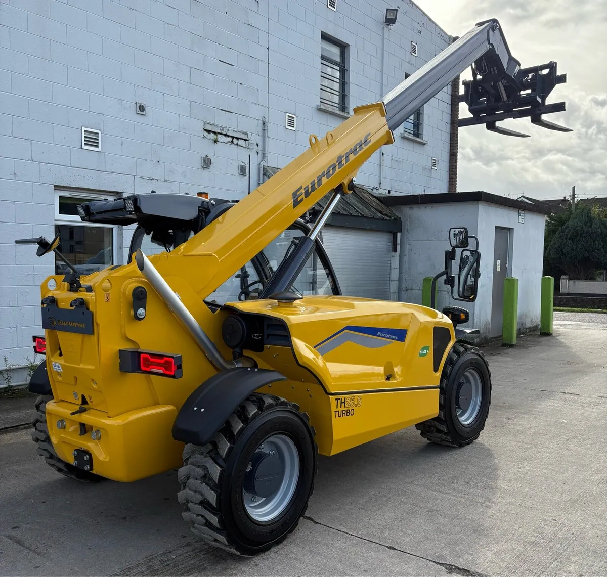 Eurotrac TH25.6 Telehandler 6 Meter - Image 4