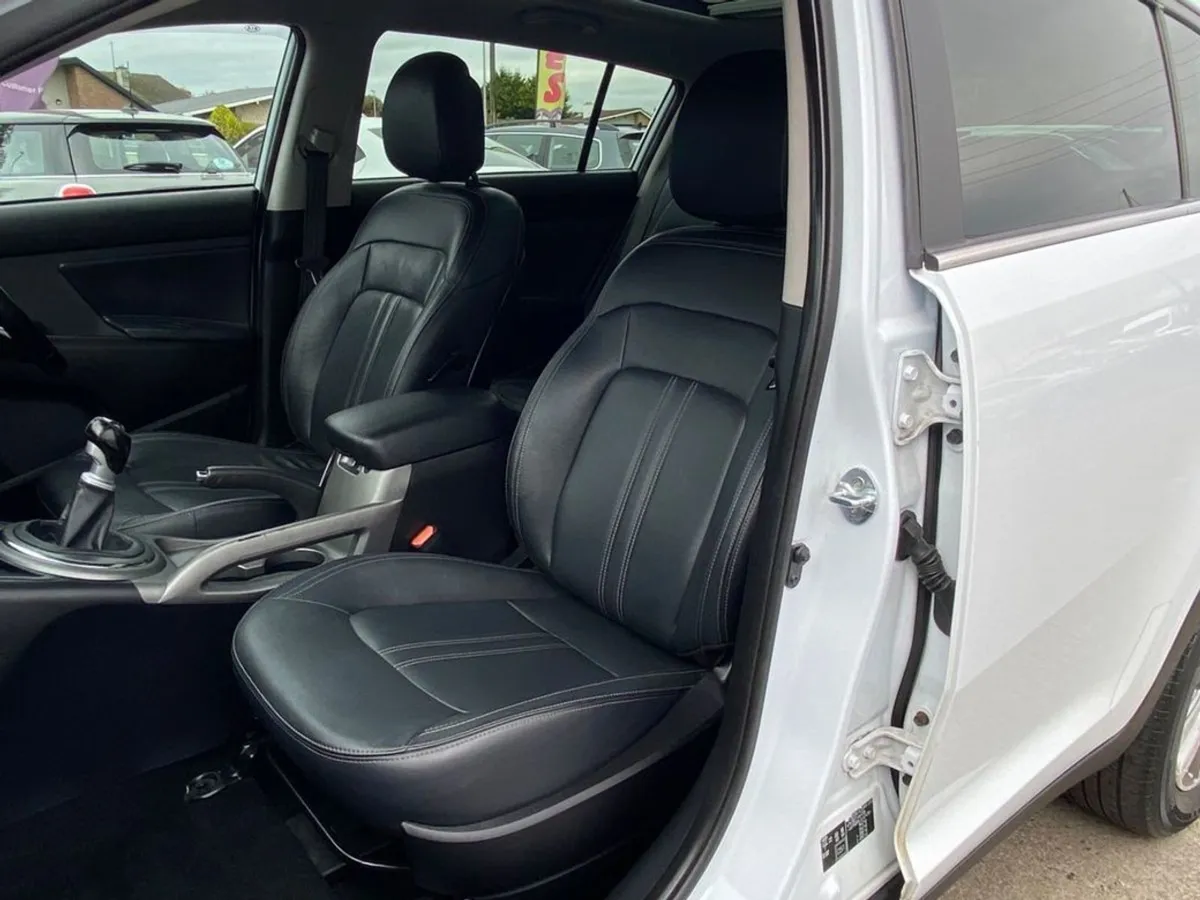 Kia Sportage 1.7 Exls 4DR - Image 4