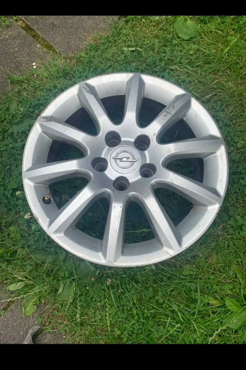4 Opel zafira alloy rims - Image 1