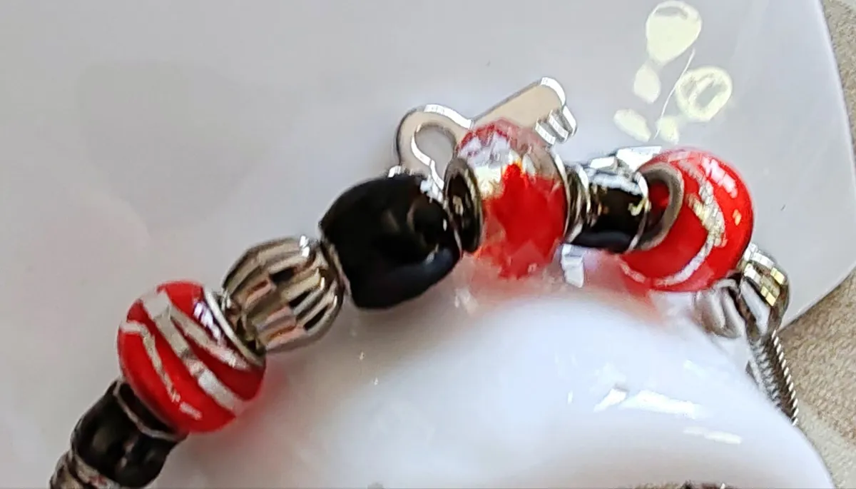 Beaded bracelet - Image 4
