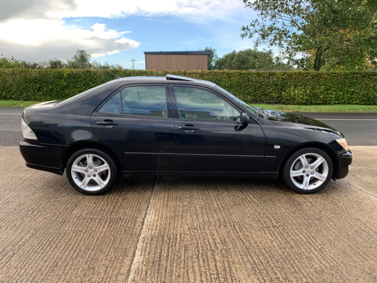 1999 LEXUS IS200 SE | BLACK LEATHER - ALCANTARA - Image 3
