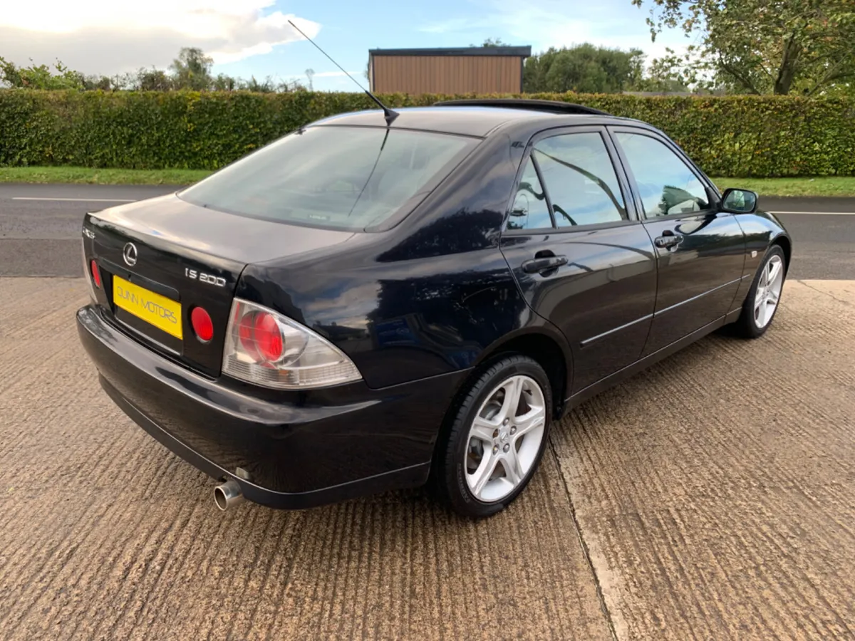 1999 LEXUS IS200 SE | BLACK LEATHER - ALCANTARA - Image 4