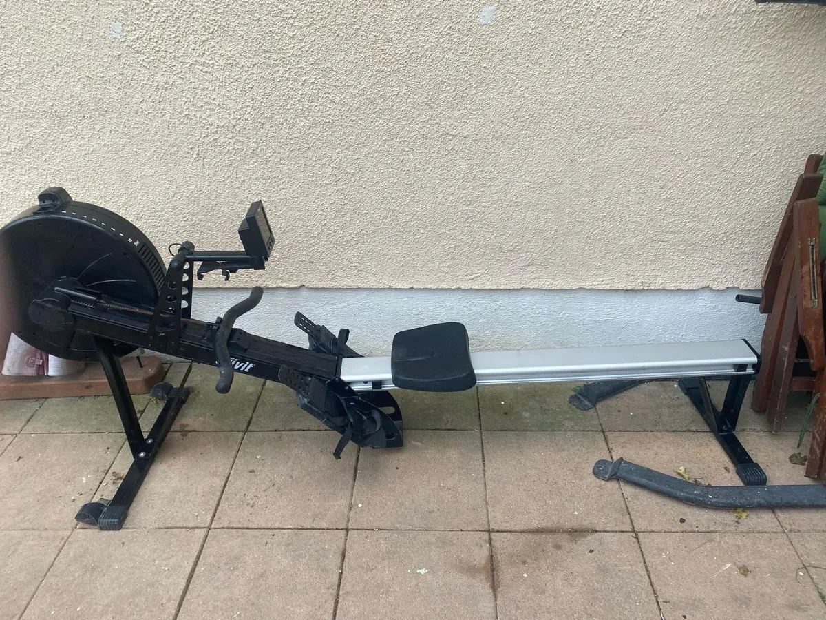 Rowing machine - Image 1