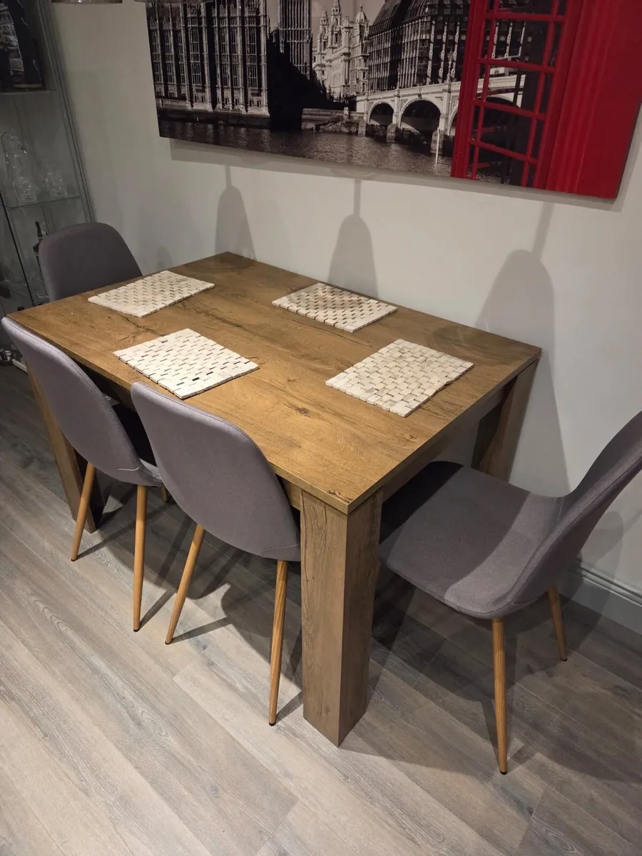 Dining table - Image 2