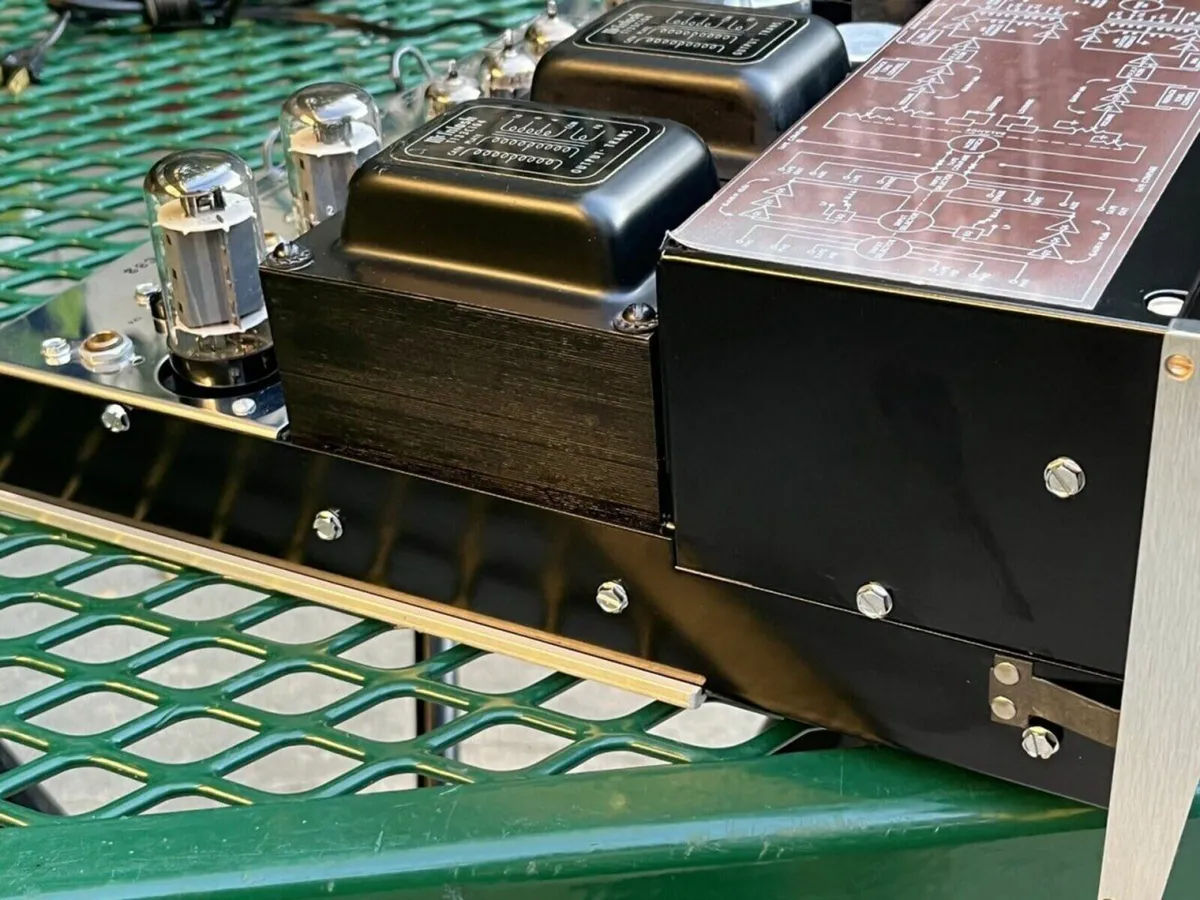 McIntosh MA230 stereo integrated amplifier - Image 4