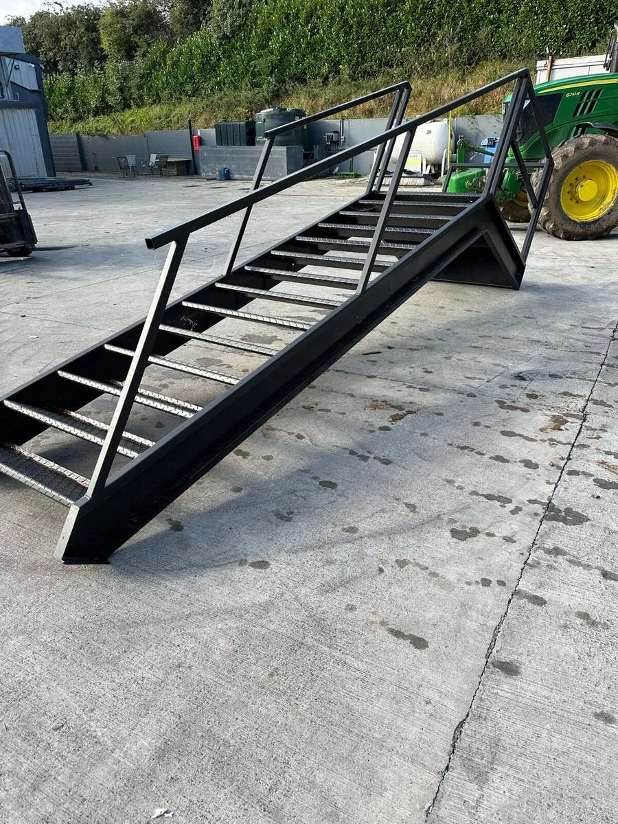 Steal stairs with platform 3m high 1.2m wide - Image 2