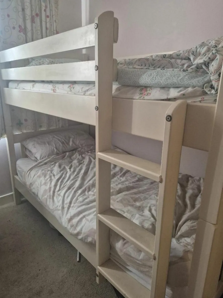 Bunk beds - Image 1