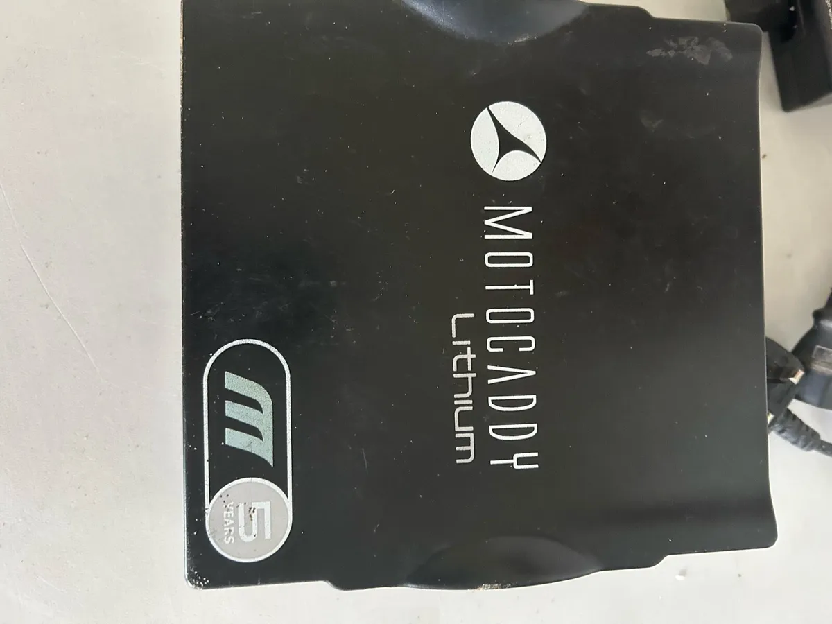 Motocaddy lithium 27 hole battery with charger - Image 2