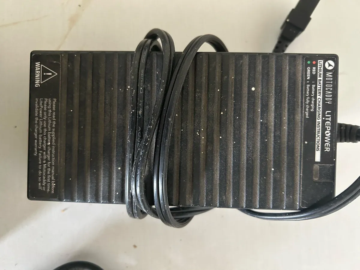 Motocaddy lithium 27 hole battery with charger - Image 4
