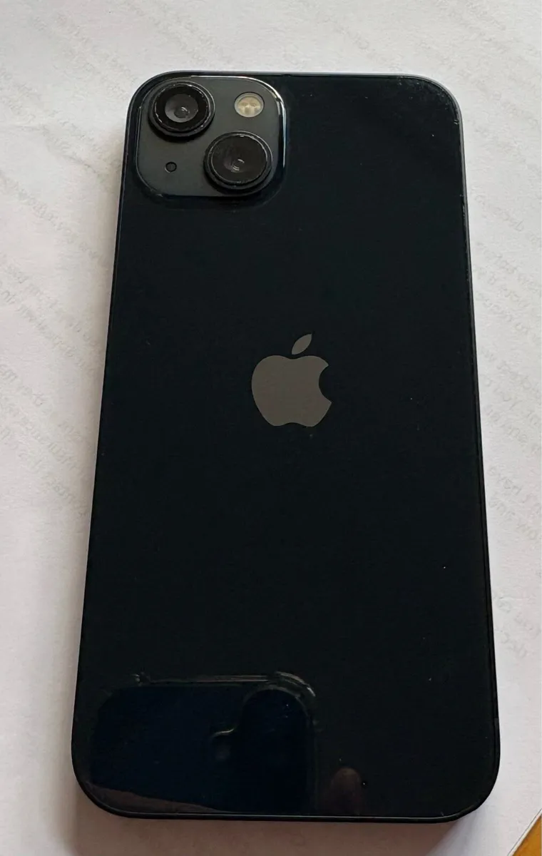 iPhone 13 - Image 4