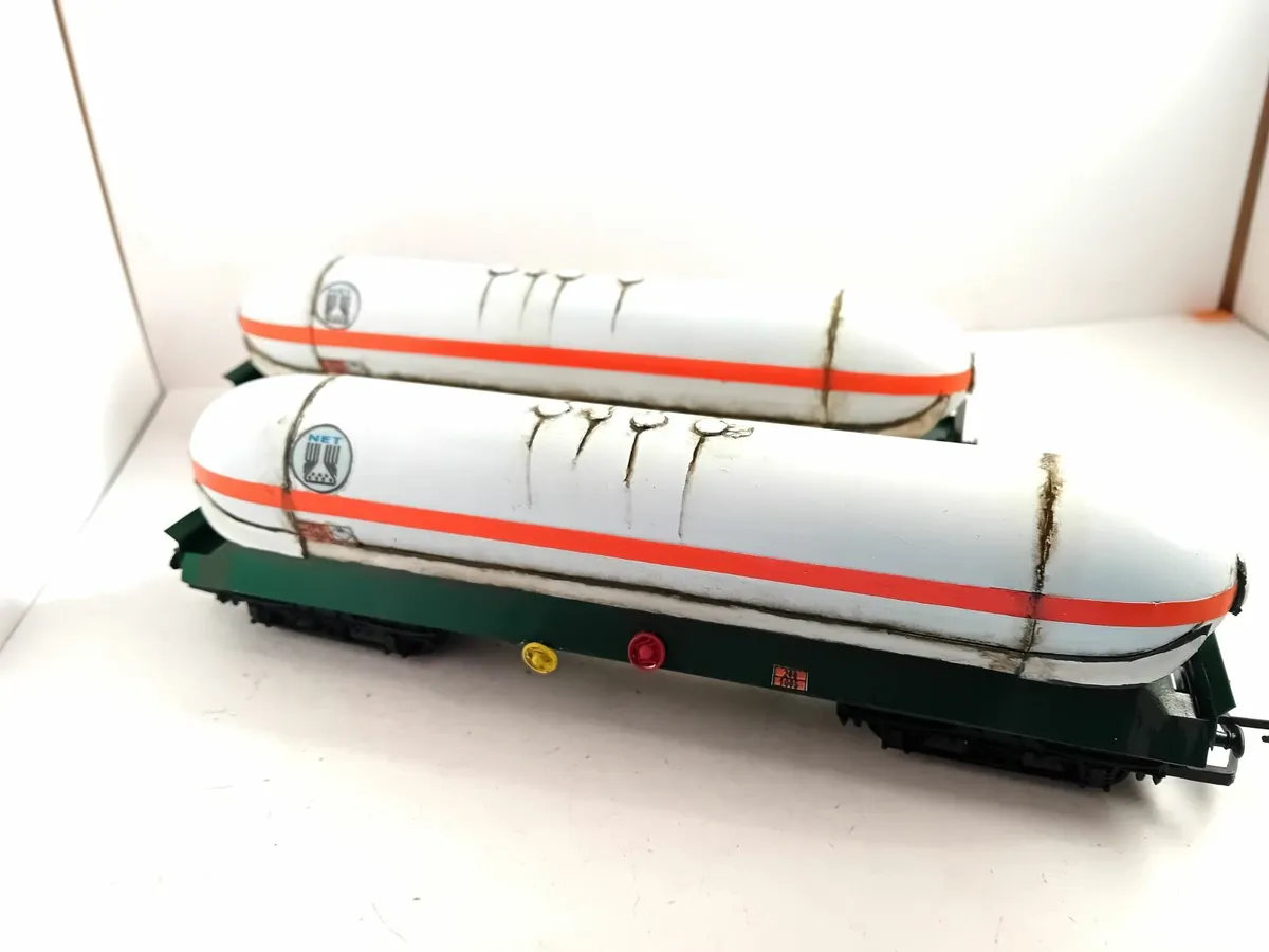 MODEL RAILWAY    IRISH   AMMONIA  TANKERS - Image 3