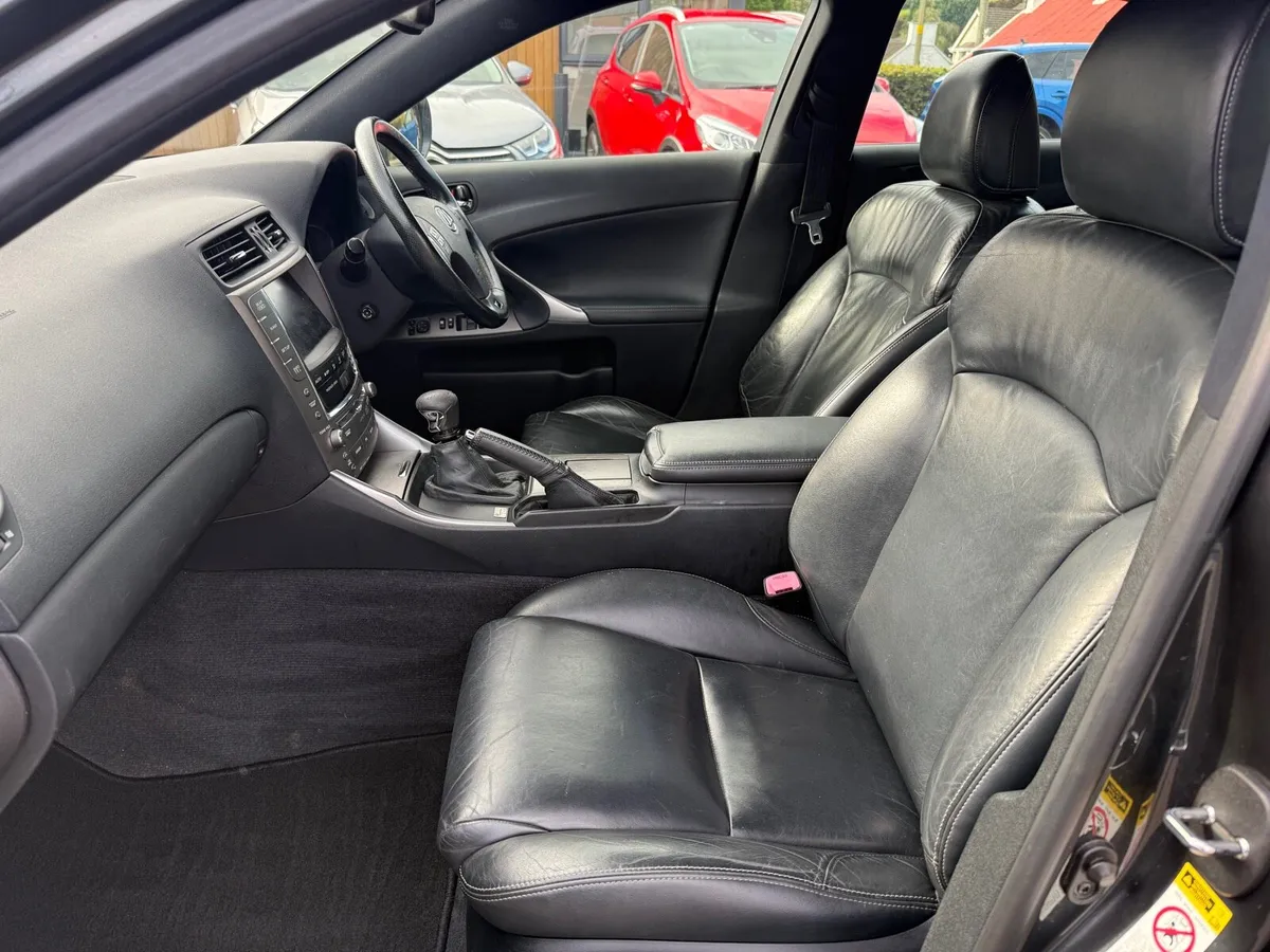 2010 Lexus IS220d F-Sport 4dr 6sp - Image 3