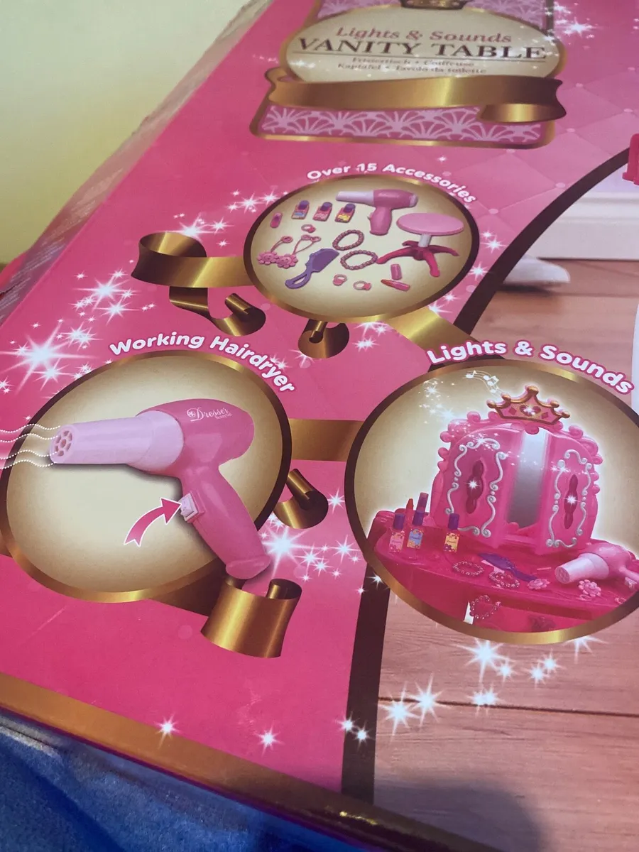 Toys - Image 2