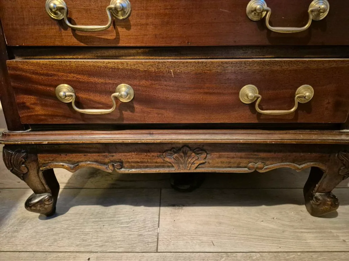 Antique Mahogany Wooden Dresser - Image 2